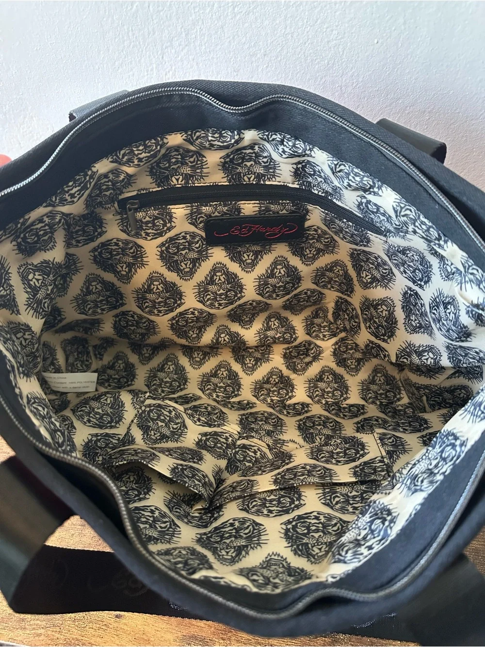 Ed Hardy Hot Pink Tattoo-Print Tote Bag with Charm Accents Large Capacity NWT - Picture 5 of 5